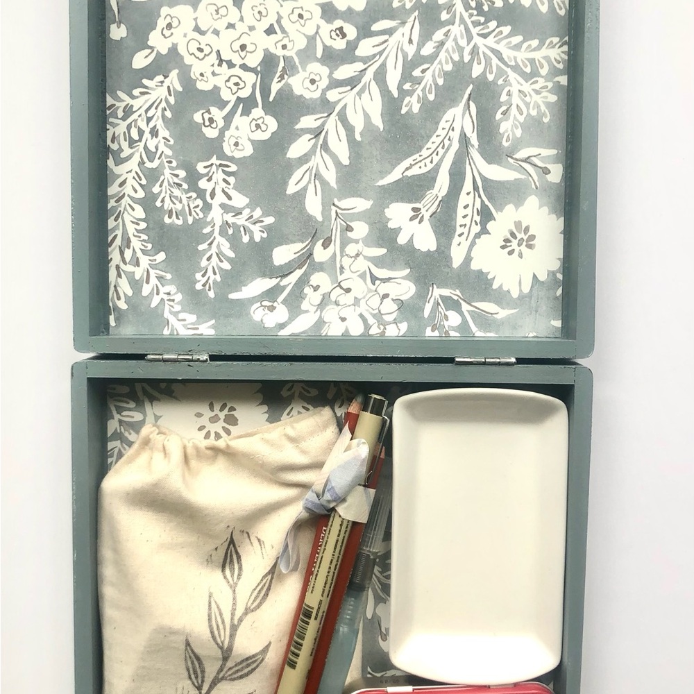Watercolour Sketch Kit with Floral Patterned Box